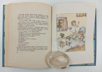 Antonie Fischerová: U babičky a u dědečka : Veselé příhody vnoučků.