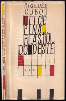 Ulice plná plášťů do deště
