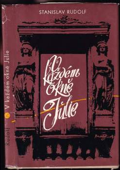 V každém okně Julie