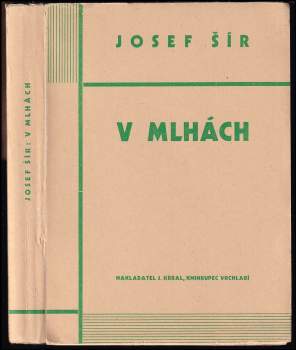 V mlhách