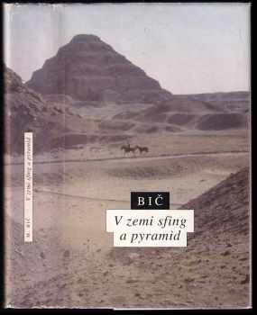 V zemi sfing a pyramid