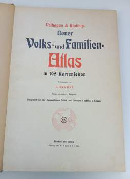 Albert Scobel: Velhagen & Klasings Neuer Volks- und Familien-Atlas in 102 Kartenseiten.