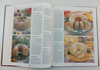 Svatava Poncová: Velká barevná kuchařka: Moučníky