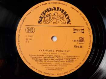 Various: Vyšívané Písničky