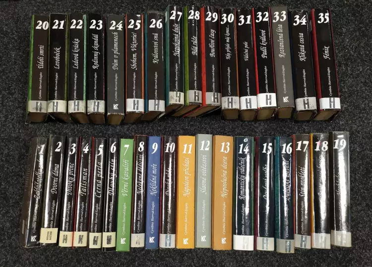 KOMPLETNÍ DYNASTIE MORLANDŮ 35 DÍLŮ: 1. Zakladatelka rodu + 2. Dvorní dáma + 3. Divoký princ + 4. Talisman + 5.  Černá perla + 6. Dlouhý stín + 7. Věr