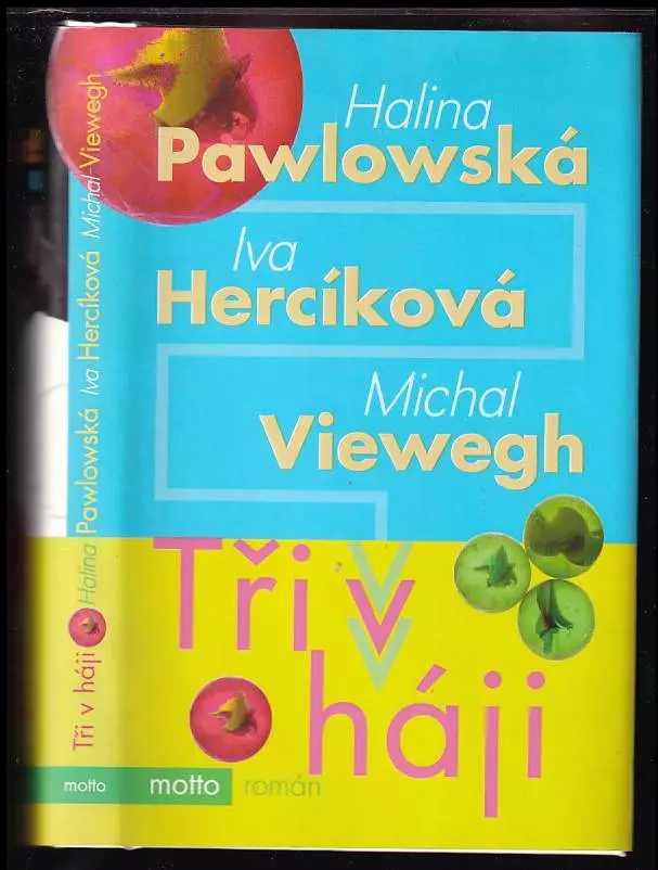 Tři v háji
