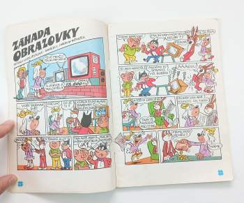 Ljuba Štíplová: Záhada obrazovky a čtyři další obrázkové příběhy - Čtyřlístek 26