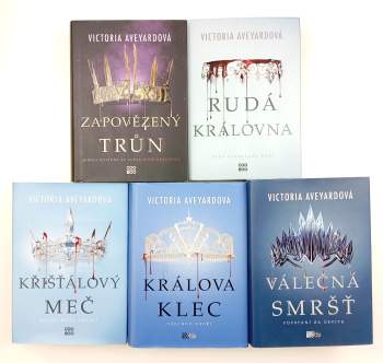 Victoria Aveyard: Zapovězený trůn