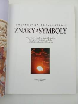 Raje Airey: Znaky a symboly